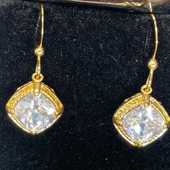 Bold double chain statement necklace w/ crystal and matched earrings -- Niquea.d - Picture 4 of 16